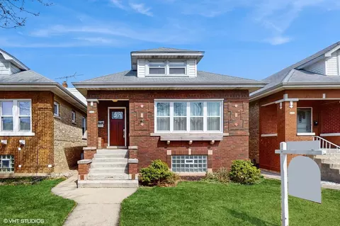 5334 W Melrose St, Chicago, IL 60641