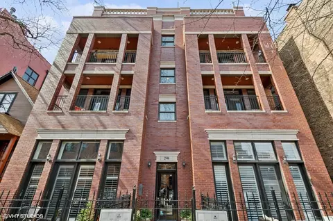 2946 N Sheffield Ave #2S, Chicago, IL 60657