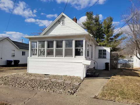 1313 W Walnut St, Bloomington, IL 61701