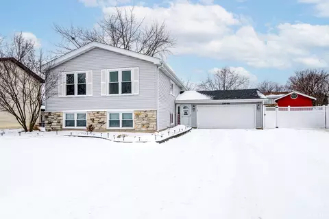 19948 S Sycamore Dr, Frankfort, IL 60423
