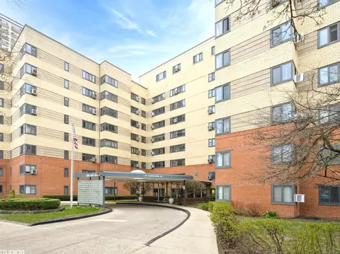 5044 N Marine Dr #B8, Chicago, IL 60640