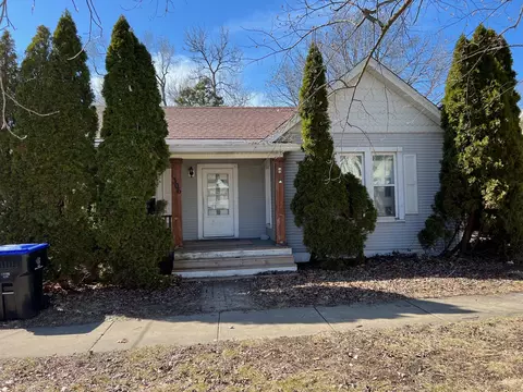 1306 N Lee St, Bloomington, IL 61701