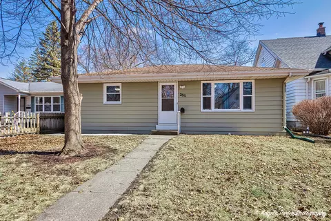2811 Ezra Ave, Zion, IL 60099