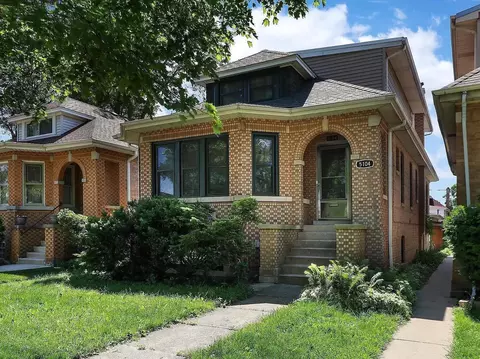 5104 N Kilbourn Ave, Chicago, IL 60630