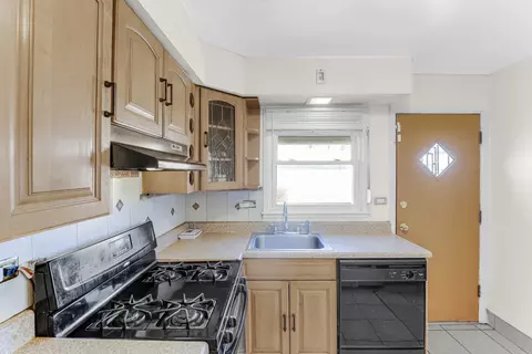 70 E 87th St, Chicago, IL 60619 photo 8