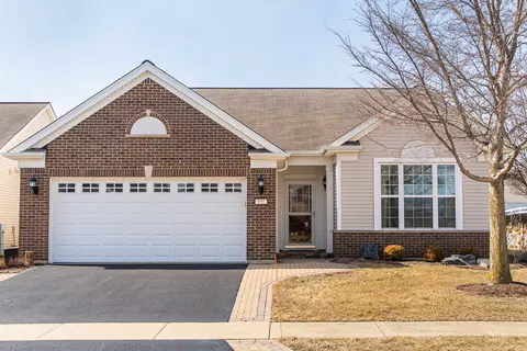 854 Butterfly Field Dr, Elgin, IL 60124