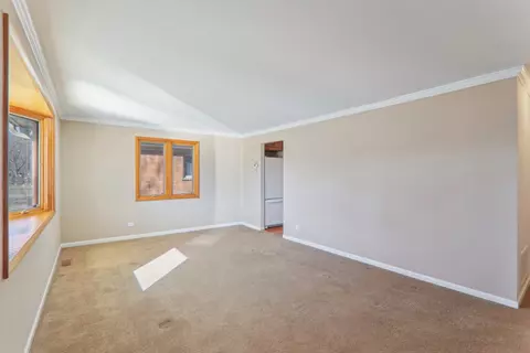 1014 Walter Ave, Des Plaines, IL 60016 photo 8