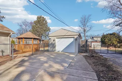 1014 Walter Ave, Des Plaines, IL 60016 photo 25