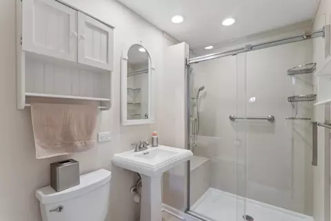 1014 Walter Ave, Des Plaines, IL 60016 photo 17