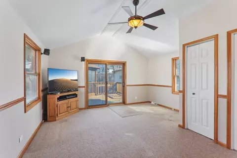 1014 Walter Ave, Des Plaines, IL 60016 photo 14