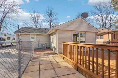 1014 Walter Ave, Des Plaines, IL 60016 photo 22
