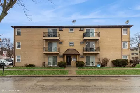 2618 N 72nd Ct #2W, Elmwood Park, IL 60707