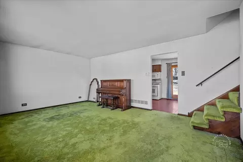Living - 966 Sycamore Ln, Bartlett, IL 60103 photo 1 of 3