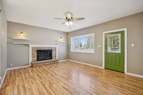Living - 4906 Roberts Rd, Mchenry, IL 60051 photo 2 of 2
