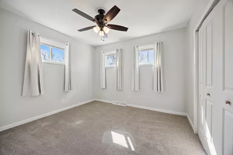 Bedroom - 4906 Roberts Rd, Mchenry, IL 60051 photo 1 of 5