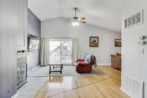 Living - 1350 Longacre Ln #1350, Wheeling, IL 60090 photo 1 of 1