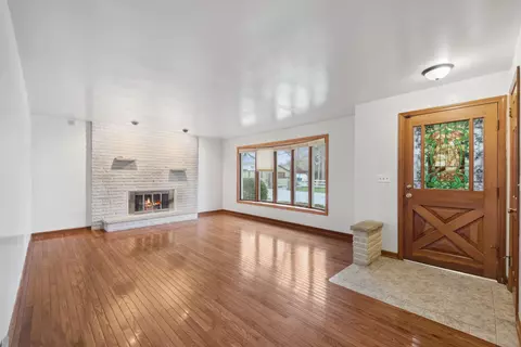 Living - 603 S Wall St, Kankakee, IL 60901 photo 1 of 3