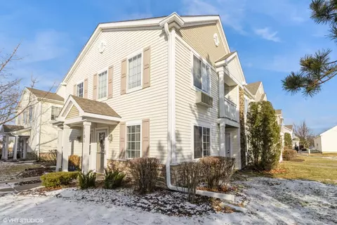 1101 Silverstone Dr #0, Carpentersville, IL 60110
