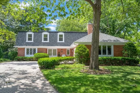3008 Indianwood Rd, Wilmette, IL 60091