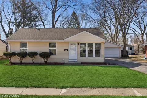 457 W Margaret Ter, Cary, IL 60013