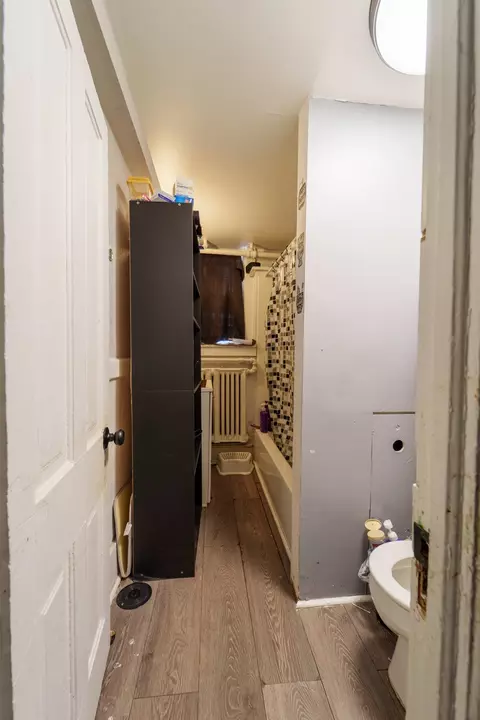Bath - 167 Cherry St, Elgin, IL 60120 photo 2 of 2