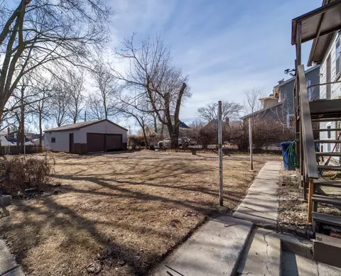 Exterior - 167 Cherry St, Elgin, IL 60120 photo 4 of 4