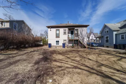 Exterior - 167 Cherry St, Elgin, IL 60120 photo 2 of 4