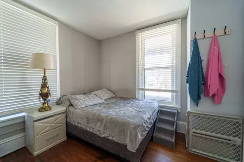 Bedroom - 167 Cherry St, Elgin, IL 60120 photo 4 of 6