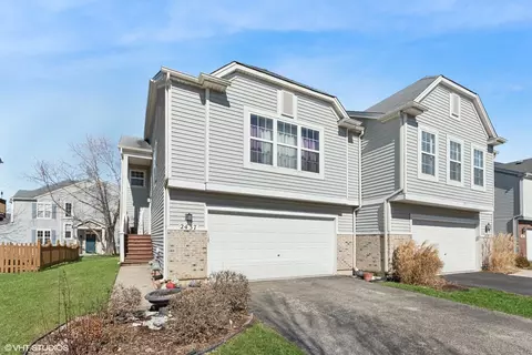 2437 Timber Springs Dr, Joliet, IL 60432