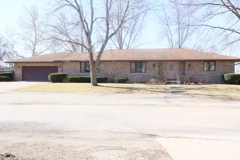 313 W Hamilton St, Odell, IL 60460