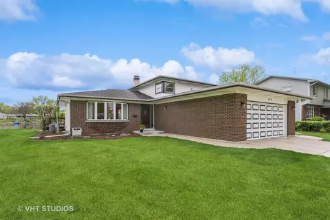 108 Pauline Dr, Elgin, IL 60123