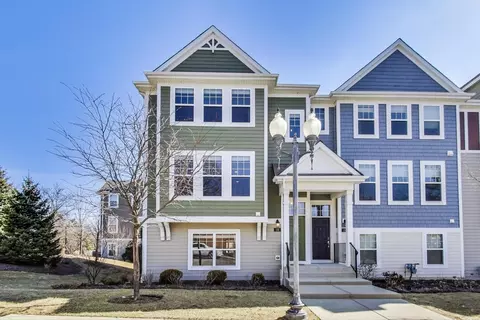 118 Waterbury Cir #118, Schaumburg, IL 60193