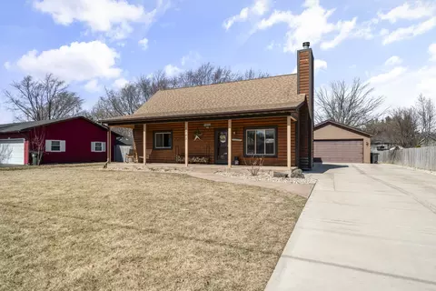 1753 Suzy St, Lake Holiday, IL 60548