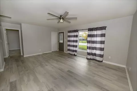 720 W Mckinley Rd, Ottawa, IL 61350 photo 3