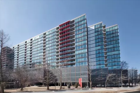 800 Elgin Rd #1301, Evanston, IL 60201