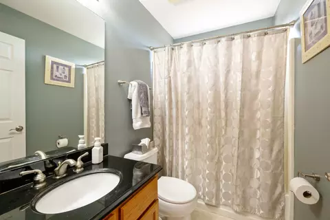 Bath - 232 Burton Dr, Bartlett, IL 60103 photo 2 of 3