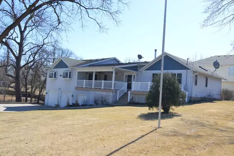 27079 N Ridge St, Wauconda, IL 60084