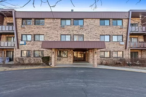 2604 N Windsor Dr #209, Arlington Heights, IL 60004
