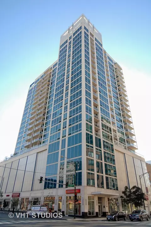 757 N Orleans St #1506, Chicago, IL 60654