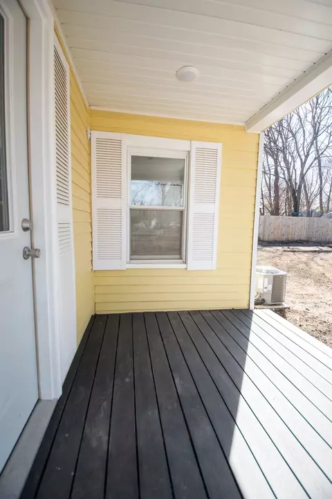 705 Nachusa Ave, Dixon, IL 61021 photo 5