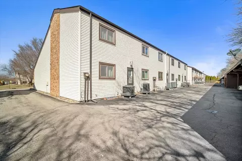 1702 Rockingham Dr #5, Normal, IL 61761 photo 17