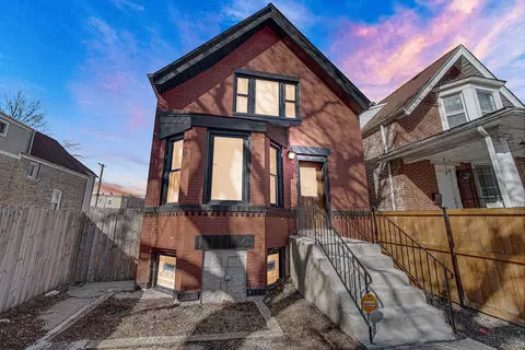 180 N Leclaire Ave, Chicago, IL 60644