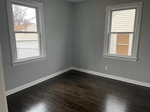 Bedroom - 923 Harriet Ave, Aurora, IL 60505 photo 1 of 2