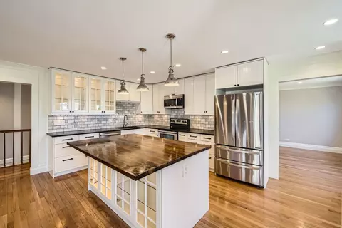 3976 Whispering Trails Dr, Hoffman Estates, IL 60192 photo 5