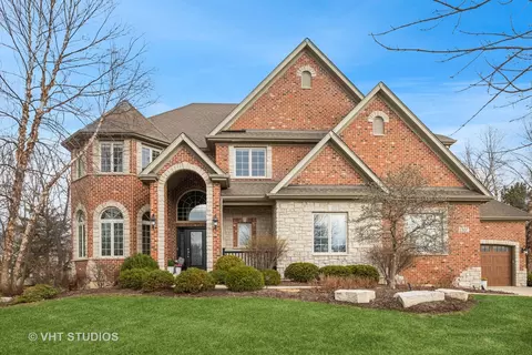 1307 Brittany Ave, Naperville, IL 60540