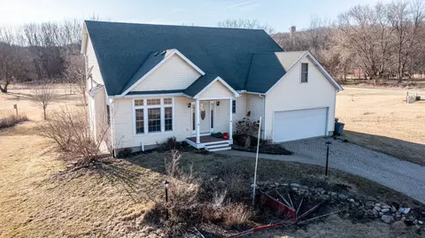 22590 1075 North Ave, Princeton, IL 61356