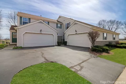 809 Village Cir, Marengo, IL 60152