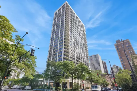88 W Schiller St #2301-03, Chicago, IL 60610