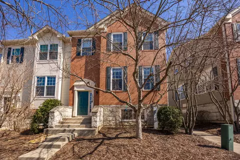 133 Willow Blvd #307, Willow Springs, IL 60480