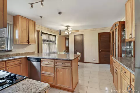Kitchen - 1642 73rd St, Darien, IL 60561 photo 1 of 3